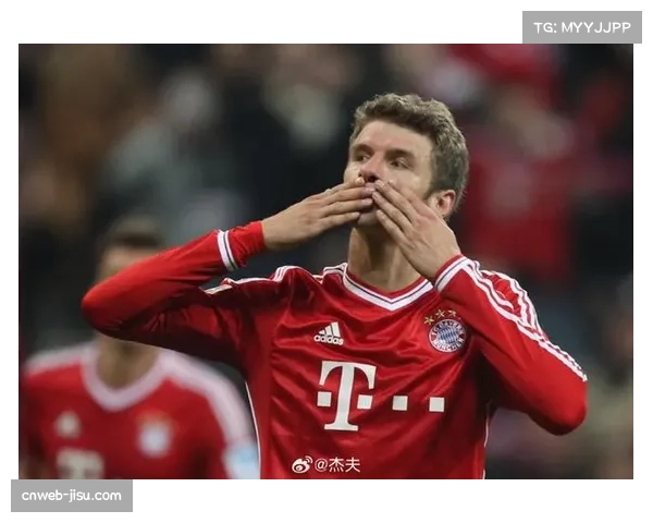 老将穆勒告别战，拜仁更衣室致敬